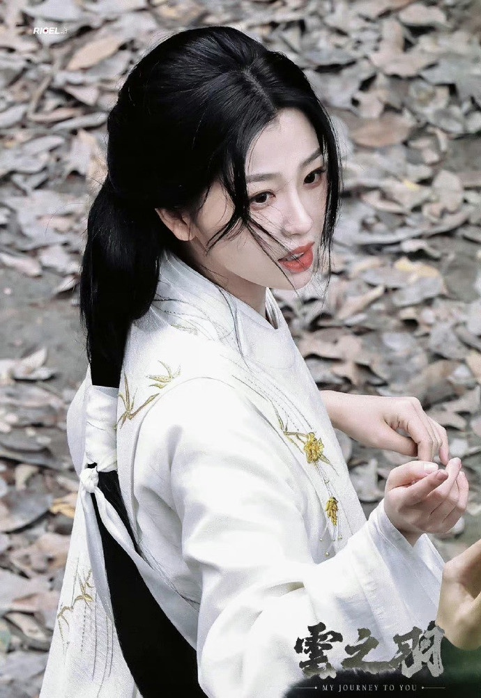 陸劇95花「2023古裝新造型」PK!趙露思白鹿依然美,楊超越宋祖兒驚豔,任敏卻沒了仙氣