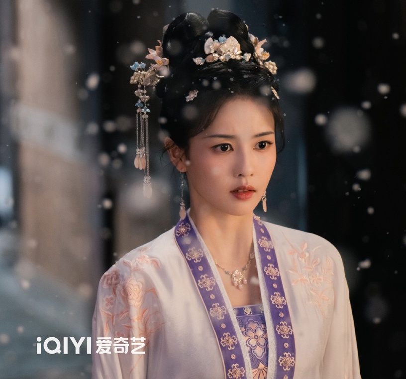 陸劇95花「2023古裝新造型」PK!趙露思白鹿依然美,楊超越宋祖兒驚豔,任敏卻沒了仙氣