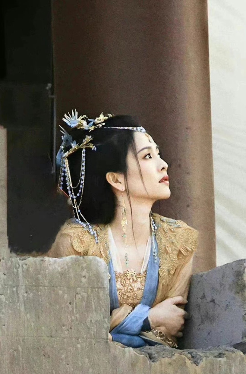 陸劇95花「2023古裝新造型」PK!趙露思白鹿依然美,楊超越宋祖兒驚豔,任敏卻沒了仙氣