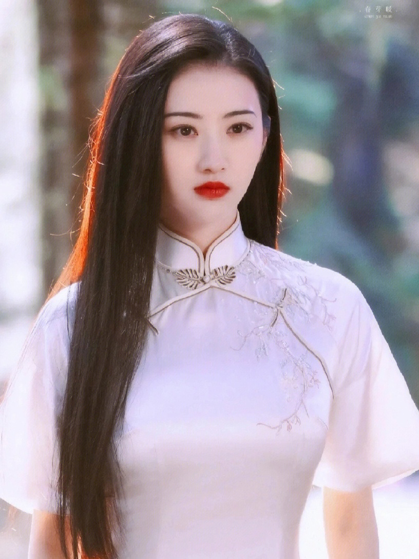 網評陸劇10位「神顏頂級美人」!熱巴、楊穎前三沒爭議,劉亦菲是仙女,而她真讓人難忘