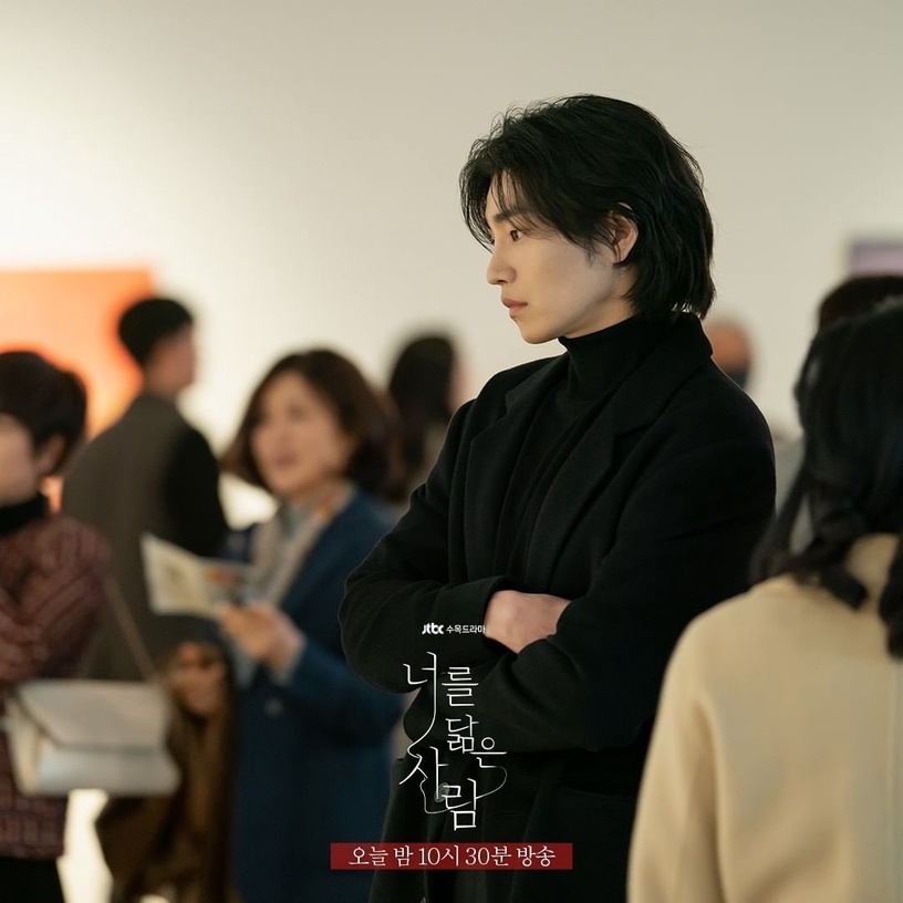網議「最適合長髮」韓國男星!《浪漫速成班》鄭敬淏、金材昱帥翻,這位男神卻超違和