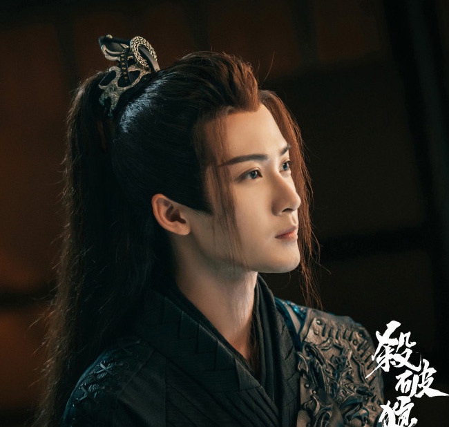 10位90後人氣男星「待播陸劇」!李現2部,肖戰和龔俊3部,成毅達5部,楊洋剩1部存貨!