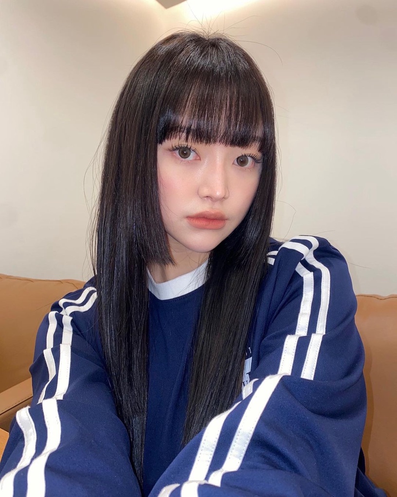 2023春夏韓國髮型趨勢!直髮燙、羽毛紮髮太火,爆紅款瀏海連宋慧喬、BLACKPINK都剪了