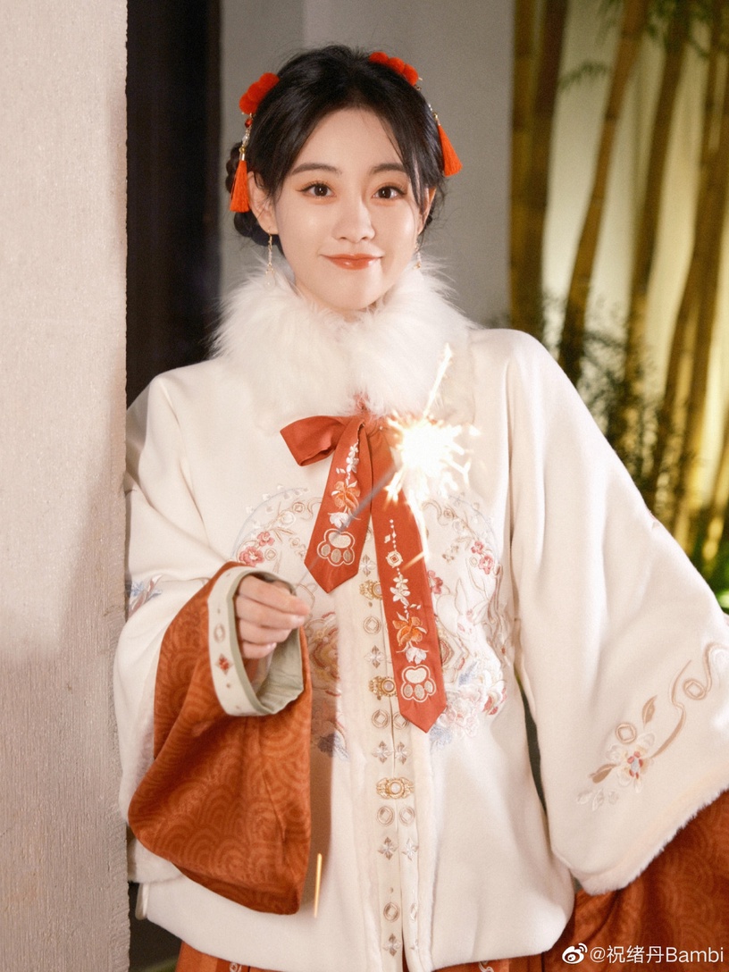 陸劇90花發展比一比!李一桐缺爆作,陳鈺琪演技木,陳瑤資源差,誰還能火成下一個熱巴