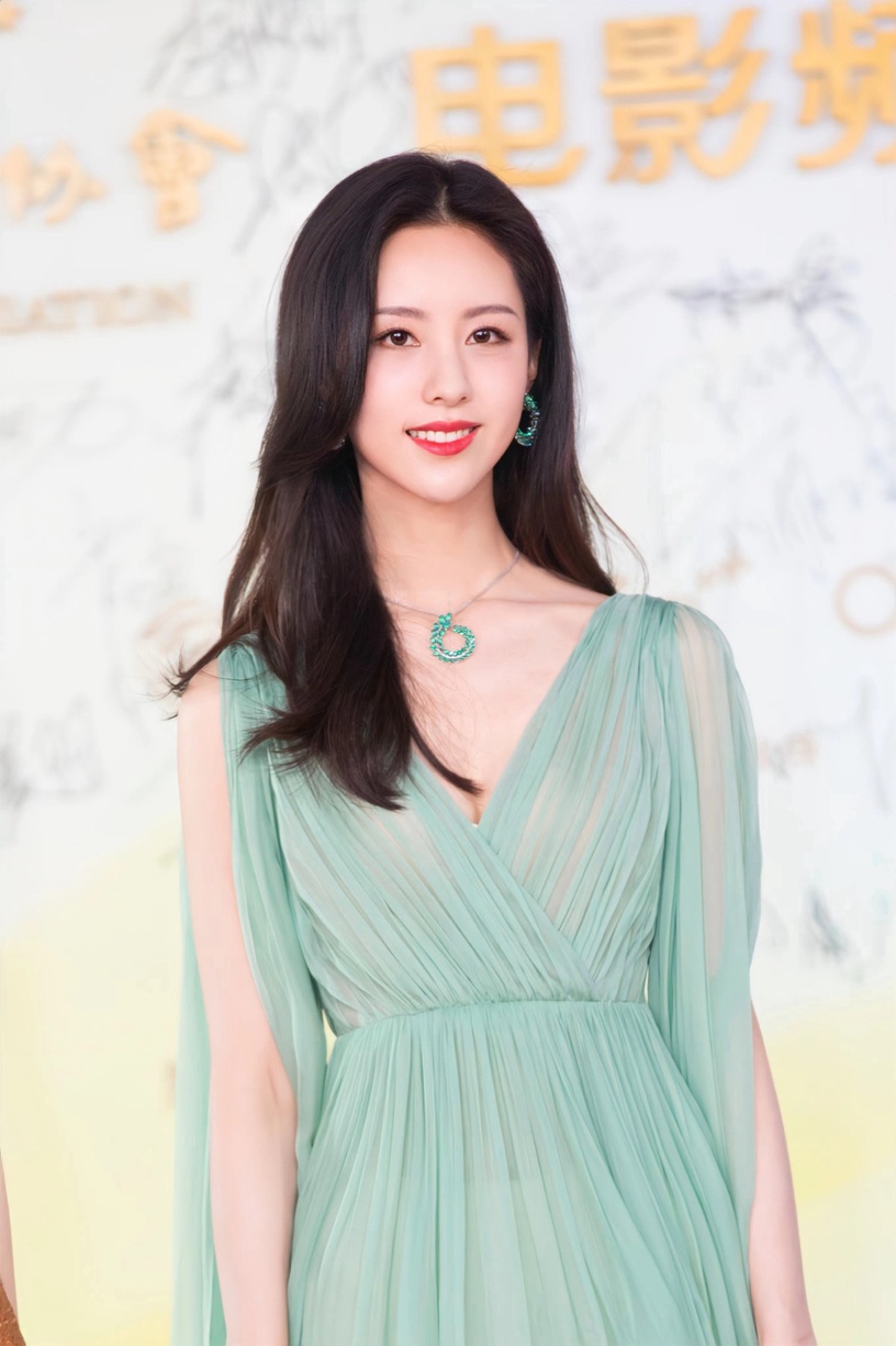 陸劇90花發展比一比!李一桐缺爆作,陳鈺琪演技木,陳瑤資源差,誰還能火成下一個熱巴