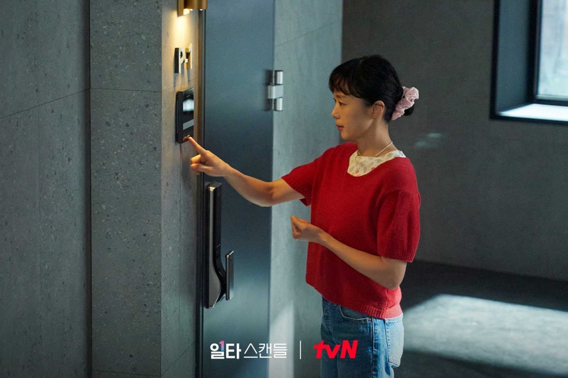 《浪漫速成班》6個感情彩蛋細節!行善「紅衣服」暗示兩人進展,2次「車上對話」藏呼應