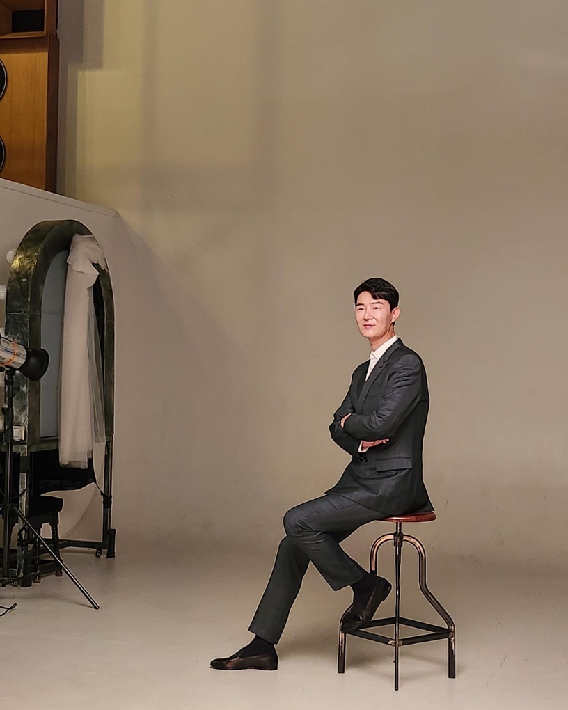 《浪漫速成班》崔直說原型是他!頂尖講師、人氣財力號稱補教界BTS,年薪竟達4.7億台幣