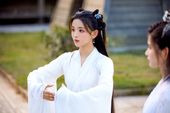 古裝仙俠劇9位傻白甜女主!《重紫》楊超越演得尷尬,趙露思演得討喜,趙麗穎演得靈動