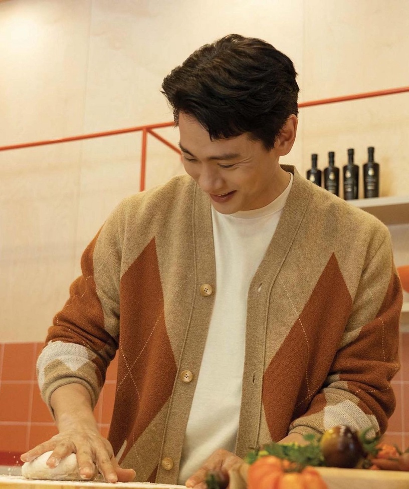 陷入劉台午魅力!《戀愛大戰》劉台午9件事:曾演宋仲基父親,妻子是大他11歲的攝影師