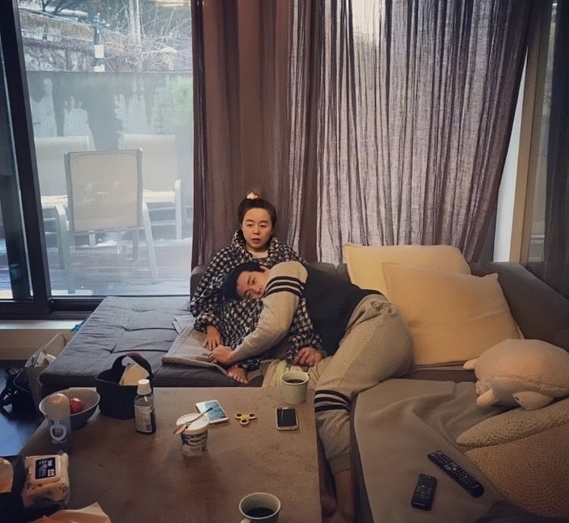 陷入劉台午魅力!《戀愛大戰》劉台午9件事:曾演宋仲基父親,妻子是大他11歲的攝影師