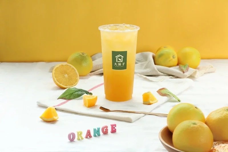 10間手搖「柳橙飲品」推薦!萬波xHUMAN MADE春橙綠茶、迷客夏柳丁綠茶,這杯網友推爆