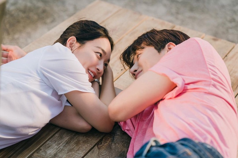 「我愛你,沒有什麼目的,只是愛你。」三毛寫給女人的15句愛情語錄,心酸卻真實。