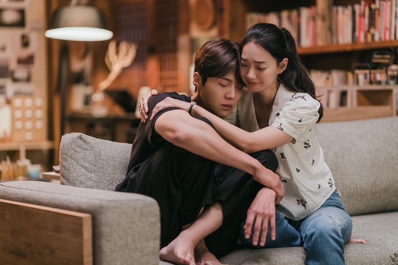 「我愛你,沒有什麼目的,只是愛你。」三毛寫給女人的15句愛情語錄,心酸卻真實。