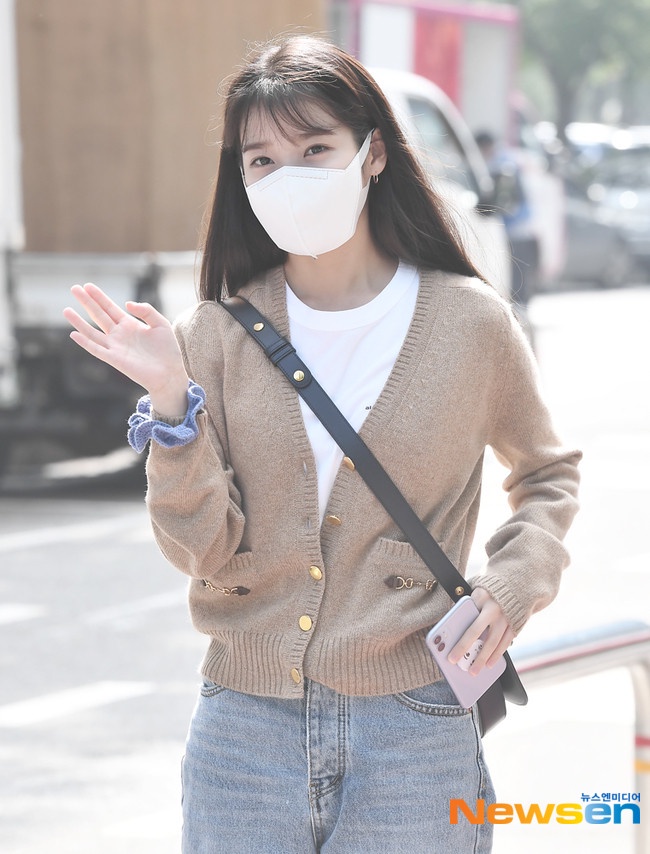 全智賢臉太小被口罩淹沒!「臉超小」韓星,韓韶禧臉跟小孩一樣大,她臉小到演小學生
