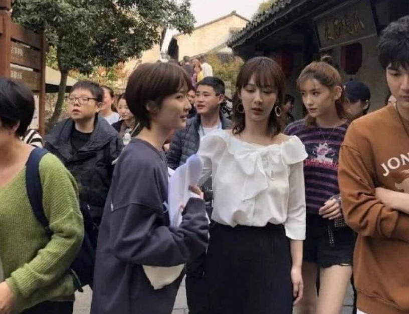楊冪經紀人美到上熱搜!高顏值明星經紀人,沈月經紀人比明星美,楊紫經紀人不出道可惜
