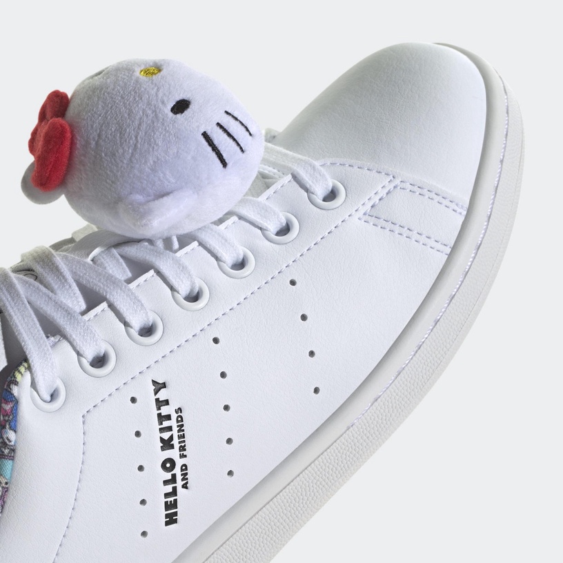 adidasxHello Kitty 聯名球鞋登場!不只超萌凱蒂貓大頭,連鞋墊都有滿版 Kitty 印花