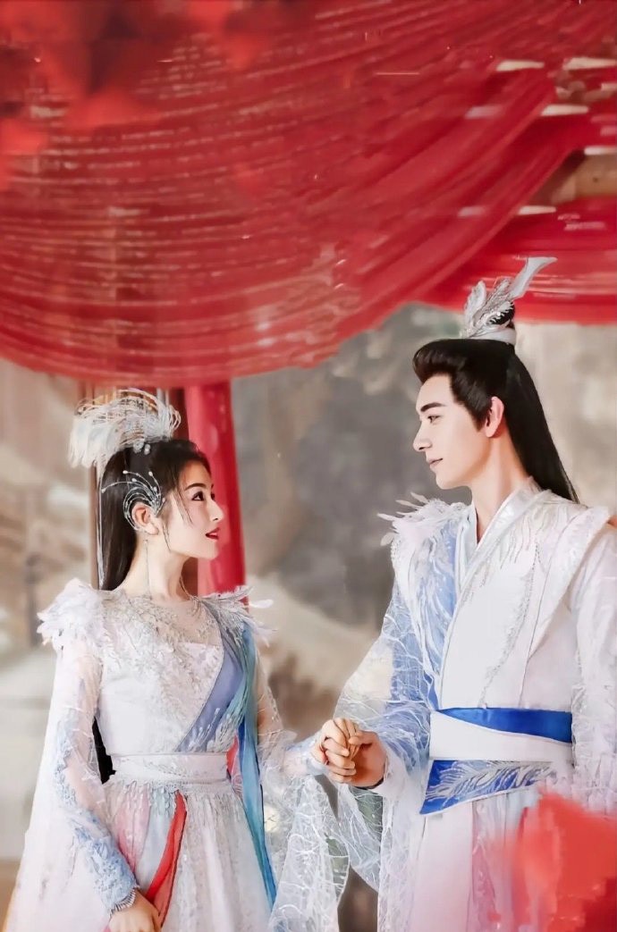 古裝仙俠劇10位女星「大婚造型」!楊超越魅惑,熱巴明豔,楊冪仙氣,劉亦菲卻醜得嚇人