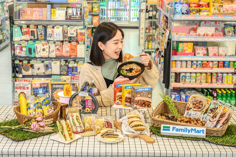 全家輕食新選擇!「全家X金家ㄟ」全新韓式拌飯、燒肉三明治,加碼抽台北首爾來回機票