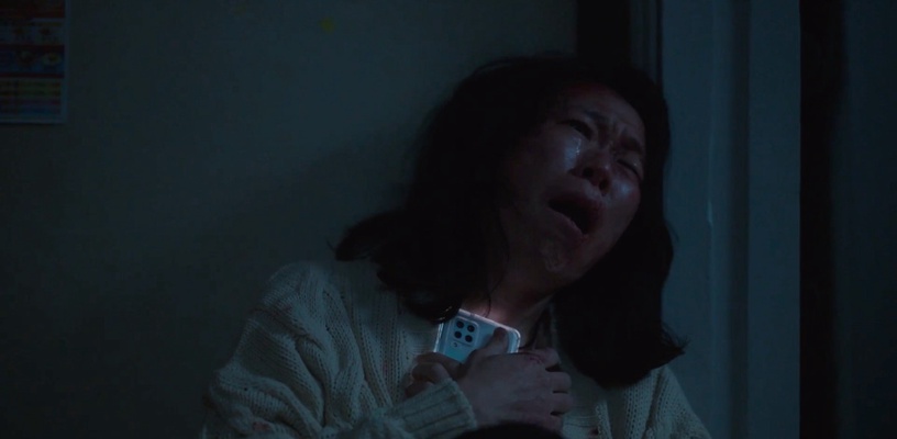 《黑暗榮耀2》阿姨被家暴不反抗惹議!女兒受威脅,「習得性無助」讓她放棄改變現況