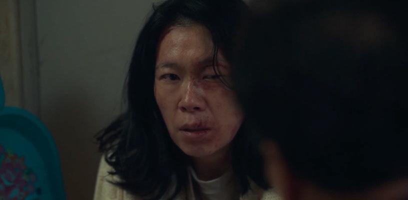 《黑暗榮耀2》阿姨被家暴不反抗惹議!女兒受威脅,「習得性無助」讓她放棄改變現況