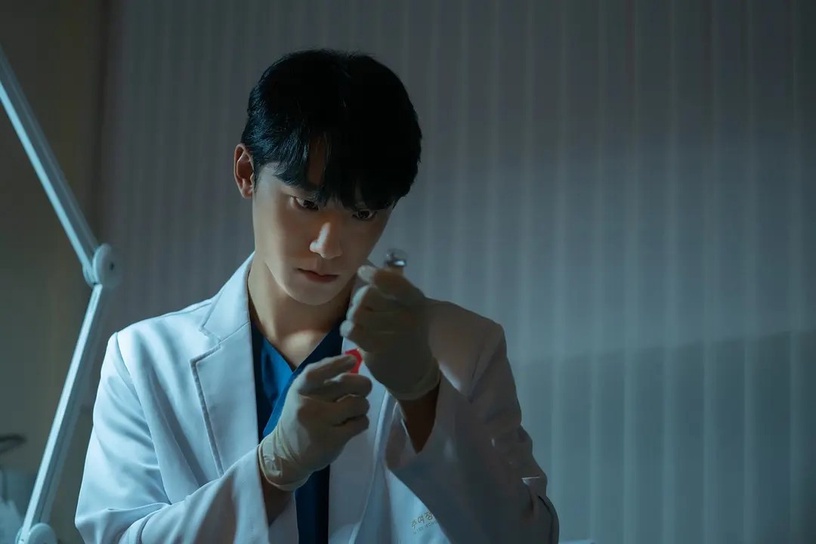 《黑暗榮耀2》劇情隱藏彩蛋!涎鎮媽名字藏伏筆,宰雋愛狗是共情,結局烏雲竟有這含義