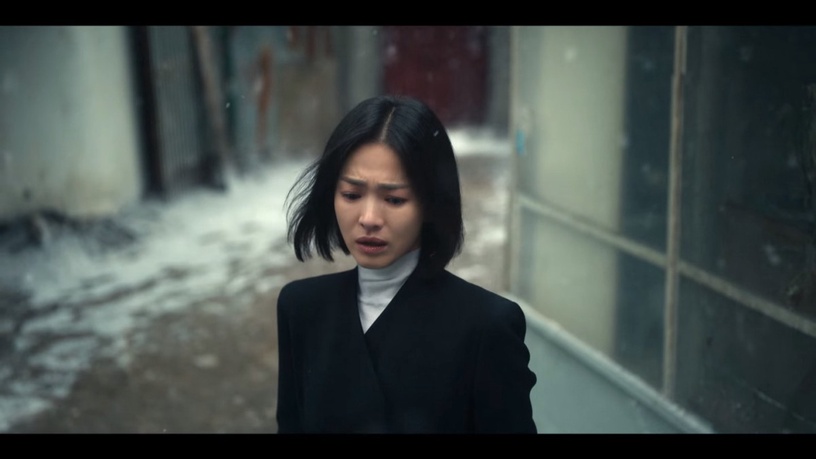 《黑暗榮耀2》細思極恐6大細節!「高跟鞋畫作」是李蓑羅跪地模樣,更衣間紙袋也有隱喻
