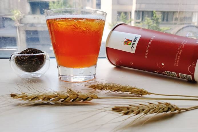 COMEBUY現萃「大麥紅茶」買二送一!5天限時手搖優惠,阿薩姆紅茶+大麥煎焙炒香必喝
