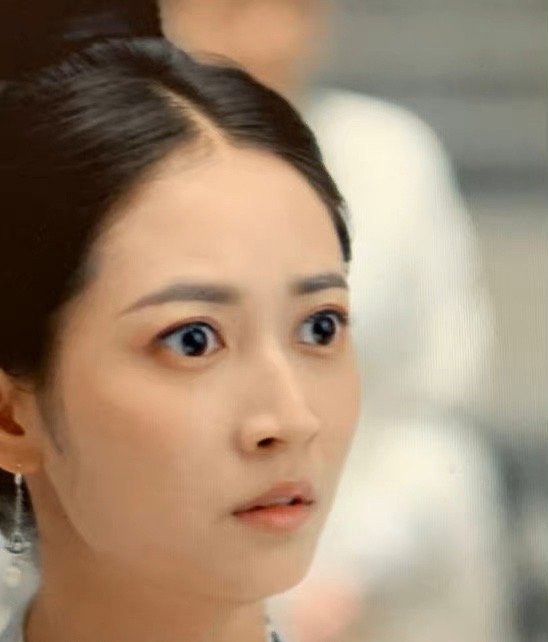 9位「演技拖垮顏值」陸劇女星!楊穎瞪眼,周也五官亂飛,楊超越&娜扎是「毀容式演技」