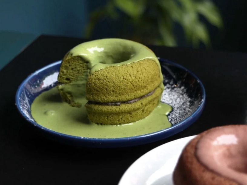 10間抹茶甜點推薦!全家抹茶霜淇淋、甜甜圈抹茶蛋糕必吃,超人氣抹茶百匯在「這家」
