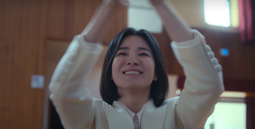 網評《黑暗榮耀》宋慧喬「演技最好」場面!坐在車裡痛哭太驚艷,和媽媽的對手戲網封神