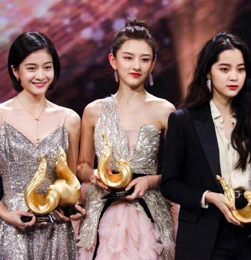 9組陸劇「頂級帥哥美女」同台!李現先夾在楊冪&趙麗穎中間,又夾在楊紫&迪麗熱巴中間