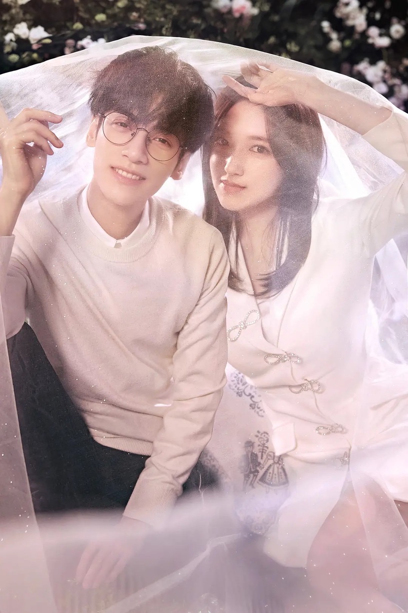 《長月燼明》羅雲熙根本女神收割機!白鹿、譚松韻都公開讚賞他,楊紫更是直誇「暖男」