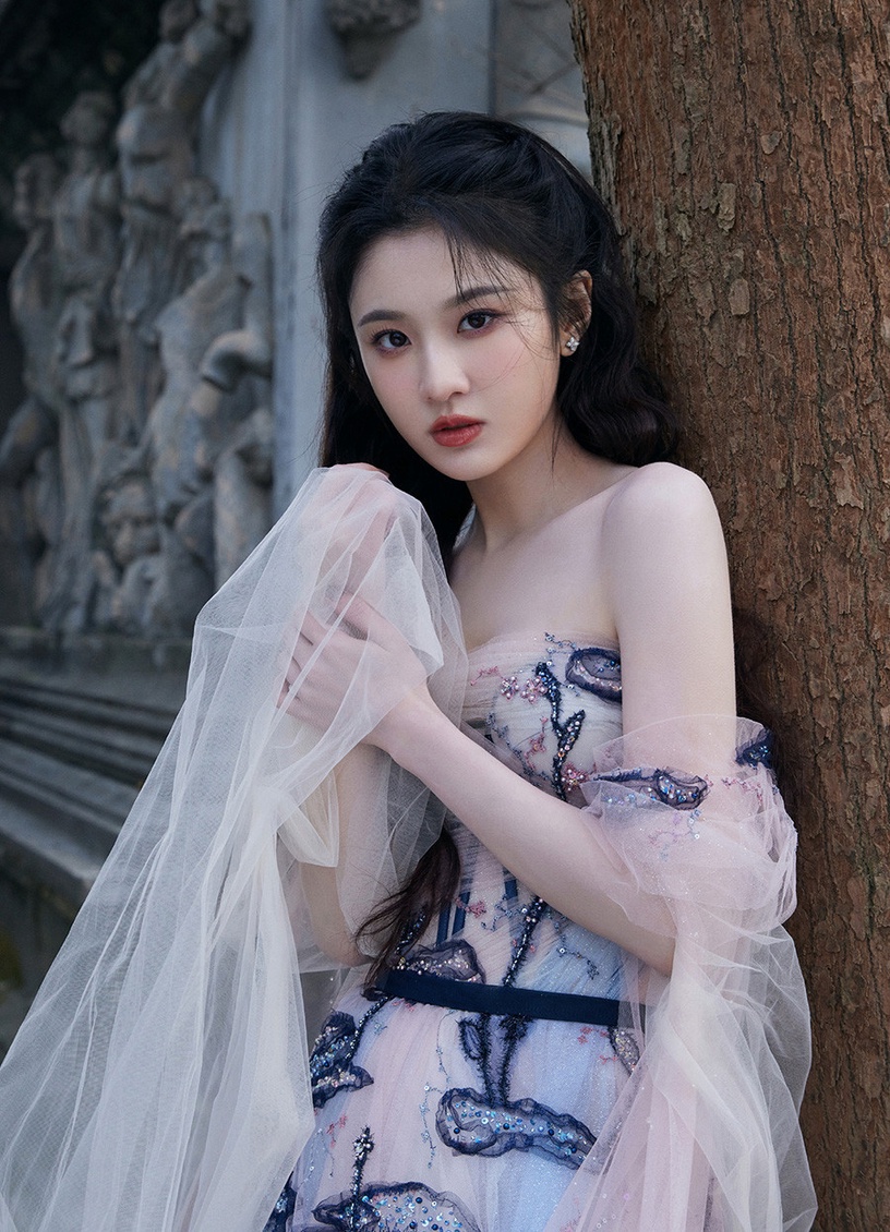 8位陸劇女星「同齡不同命」!張慧雯被周也超車,她和陳都靈長一樣,卻成千億豪門闊太
