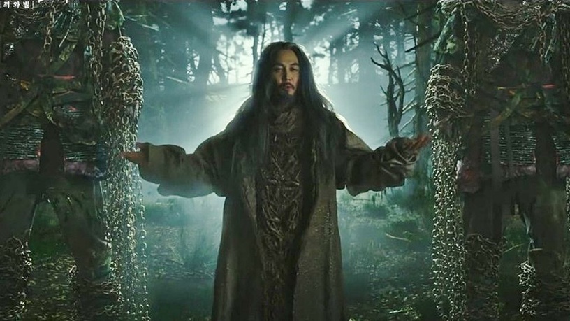 帅气的李政宰当初以为只要客串阎罗王角色,没想到戏份高达30多场,让他